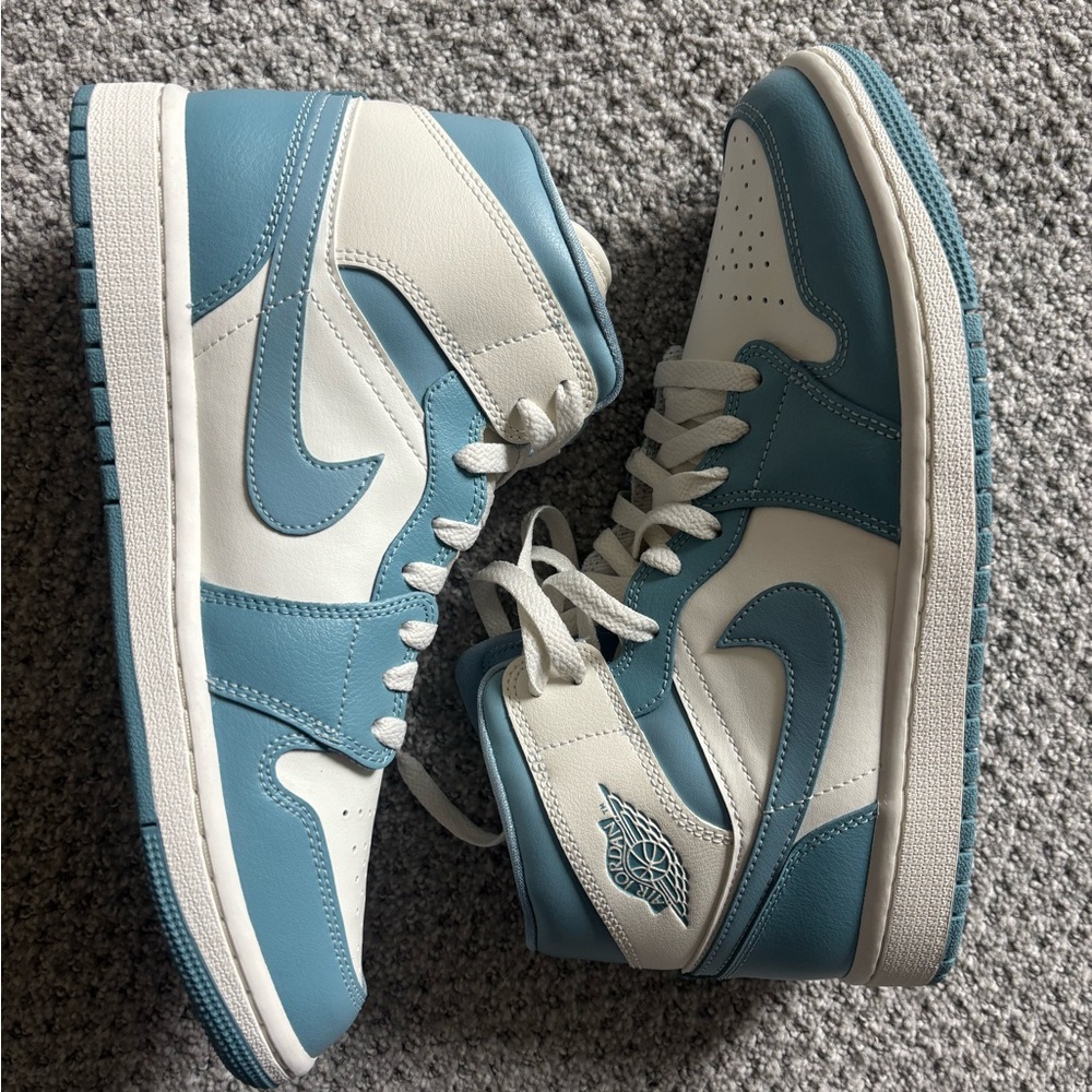 Nike Air Jordan 1 Mid UNC Blue White Sail (W) Women's Size 9.5